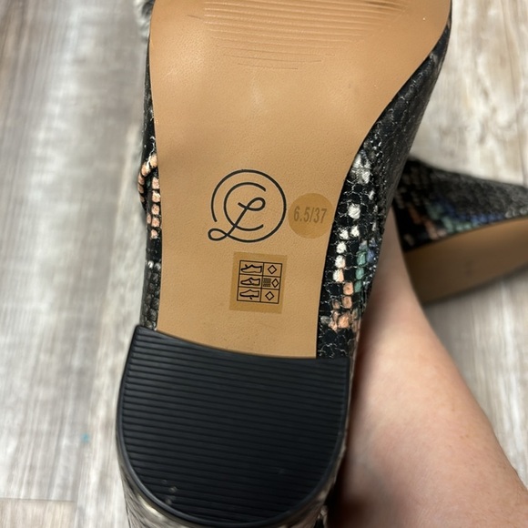 NWOT Chinese Laundry Daria Mars Snake Print Ankle Boots - Picture 3 of 10